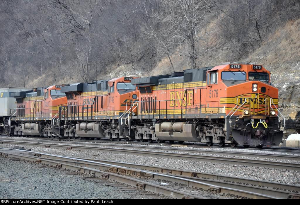 Intermodal rolls east